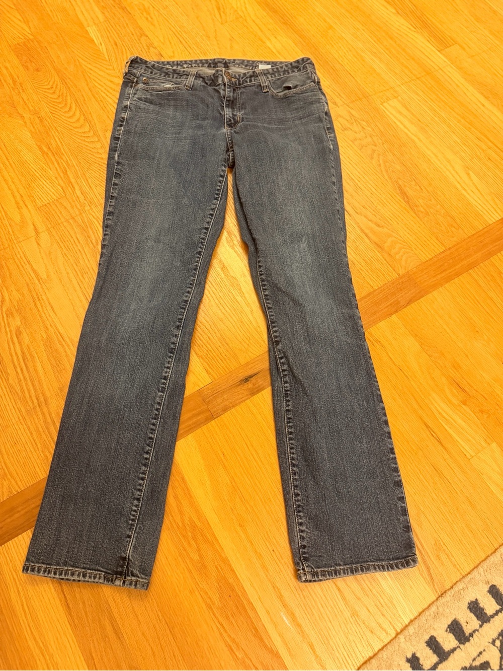Ladies Size 12L "Eddie Bauer" Boot-Cut Jeans in Medium Blue Wash GUC